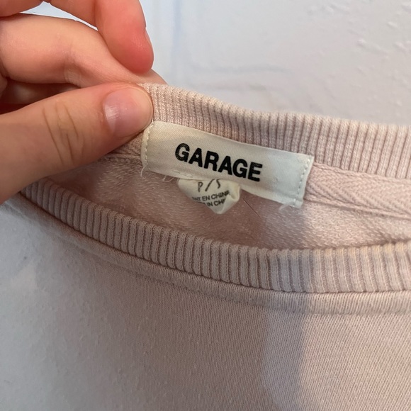 light pink cropped sweatshirt - Picture 2 of 2